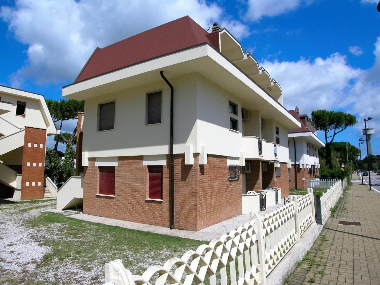 Apartment In 24878 Rosolina Mare